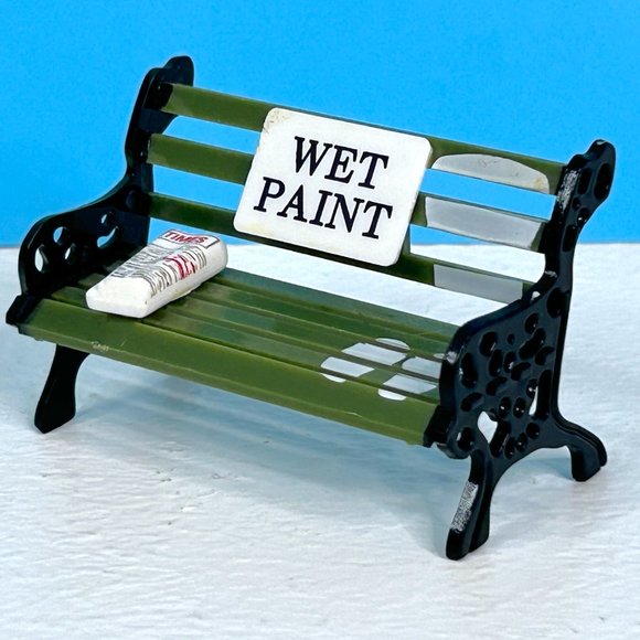 Dollhouse Miniature 2.5" Green Plastic Bench Yard Furniture Accessory WET PAINT - Picture 4 of 7